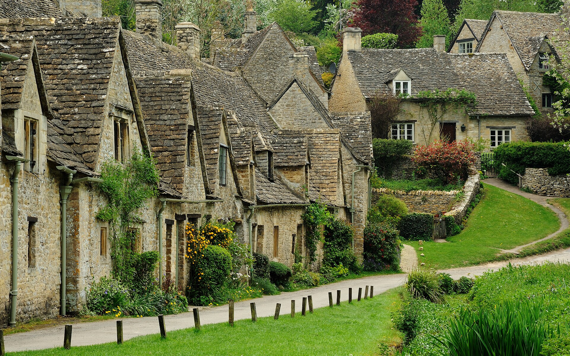 The Cotswolds, Live Sketch Artist in The Cotswolds