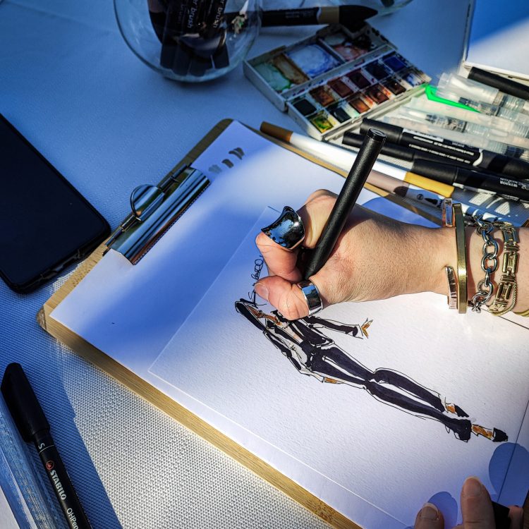 sonia-castelli-sketch-black